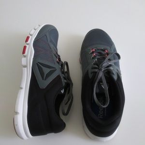 Mens Reebok Memory Tech size 10